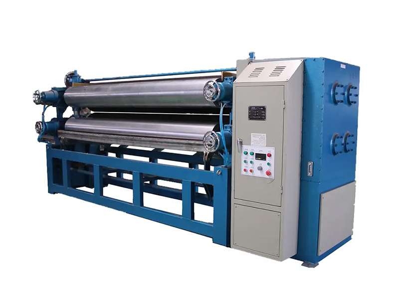 Клеепромазочная машина