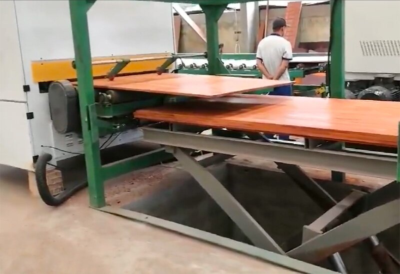 Машина работает