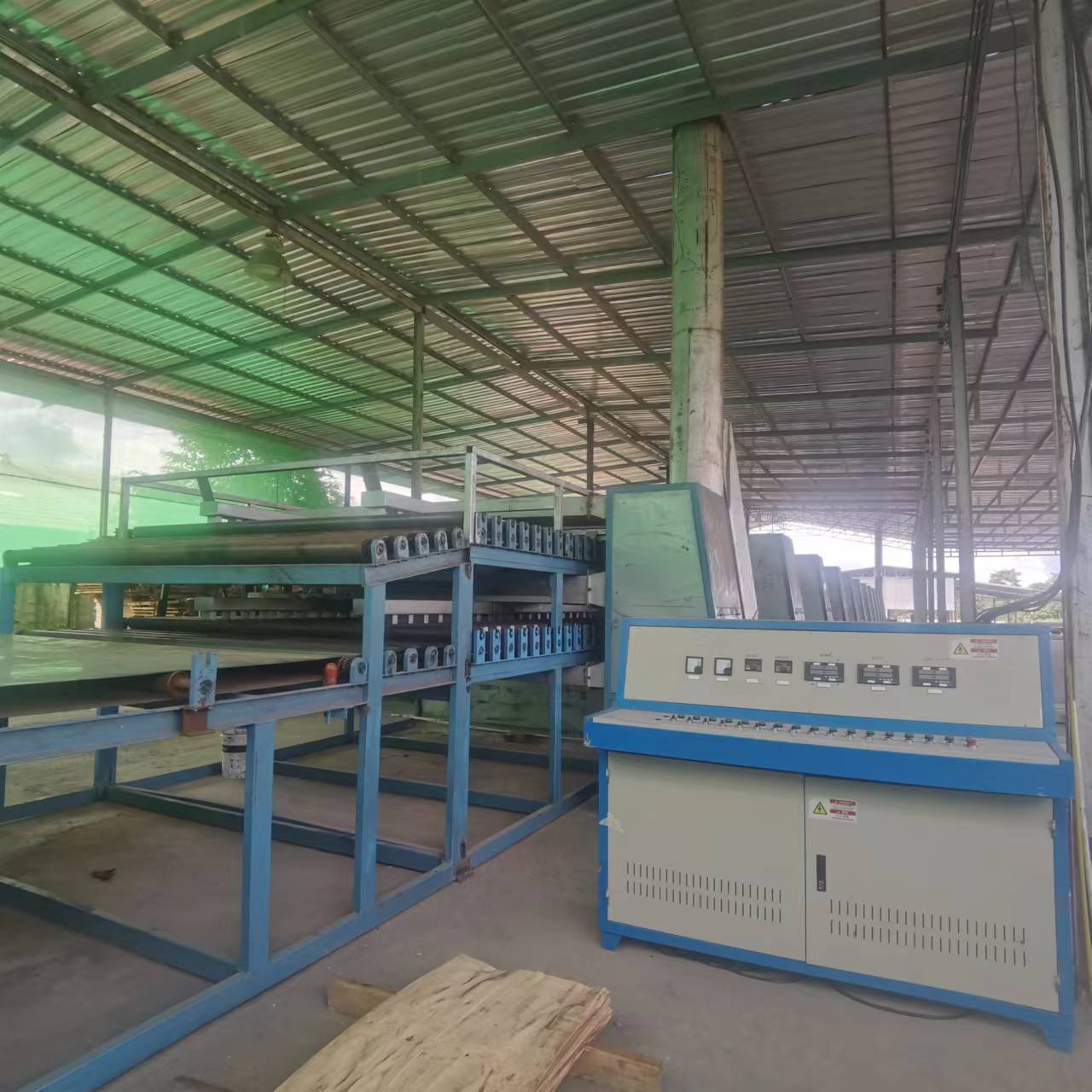 Сушилка роликовая SHINE предназначена для сушки шпона